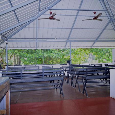 Alwaye Nirupama,Hotel Aluva 700 Mtr From Aluva Railway Station מראה חיצוני תמונה