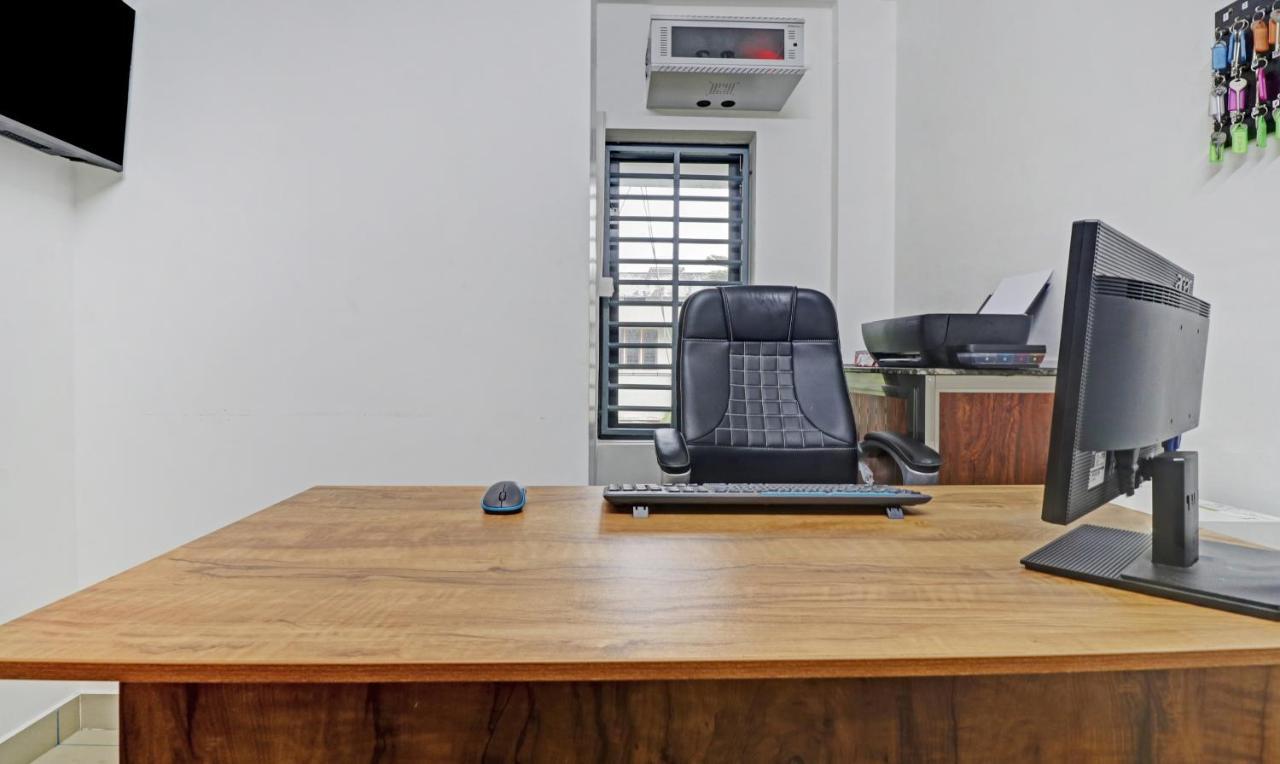 Alwaye Nirupama,Hotel Aluva 700 Mtr From Aluva Railway Station מראה חיצוני תמונה
