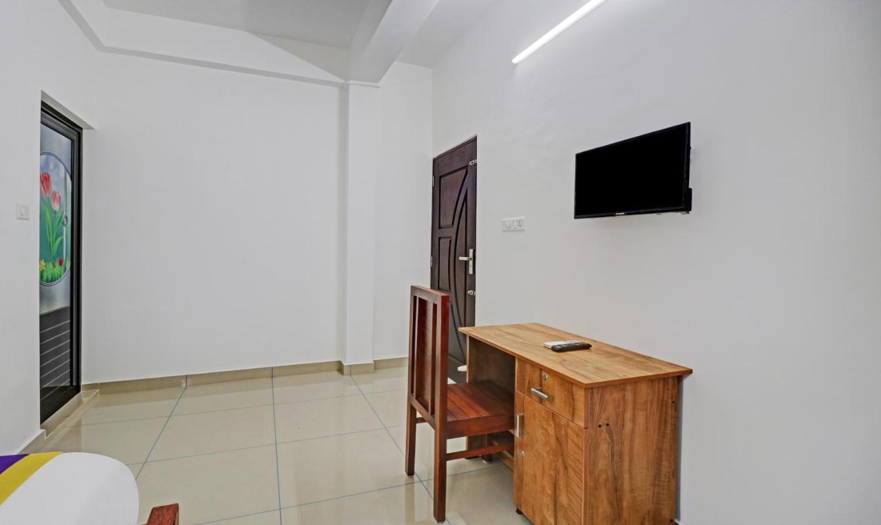 Alwaye Nirupama,Hotel Aluva 700 Mtr From Aluva Railway Station מראה חיצוני תמונה