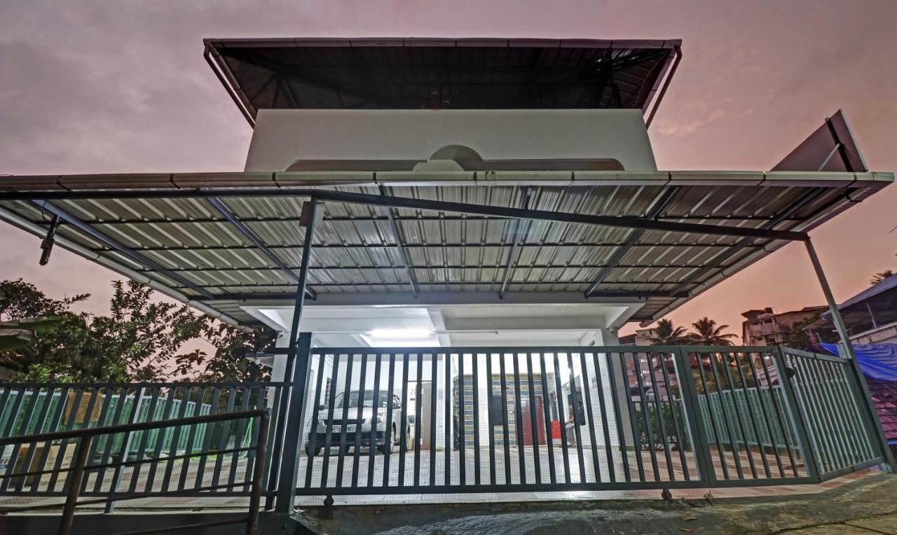 Alwaye Nirupama,Hotel Aluva 700 Mtr From Aluva Railway Station מראה חיצוני תמונה