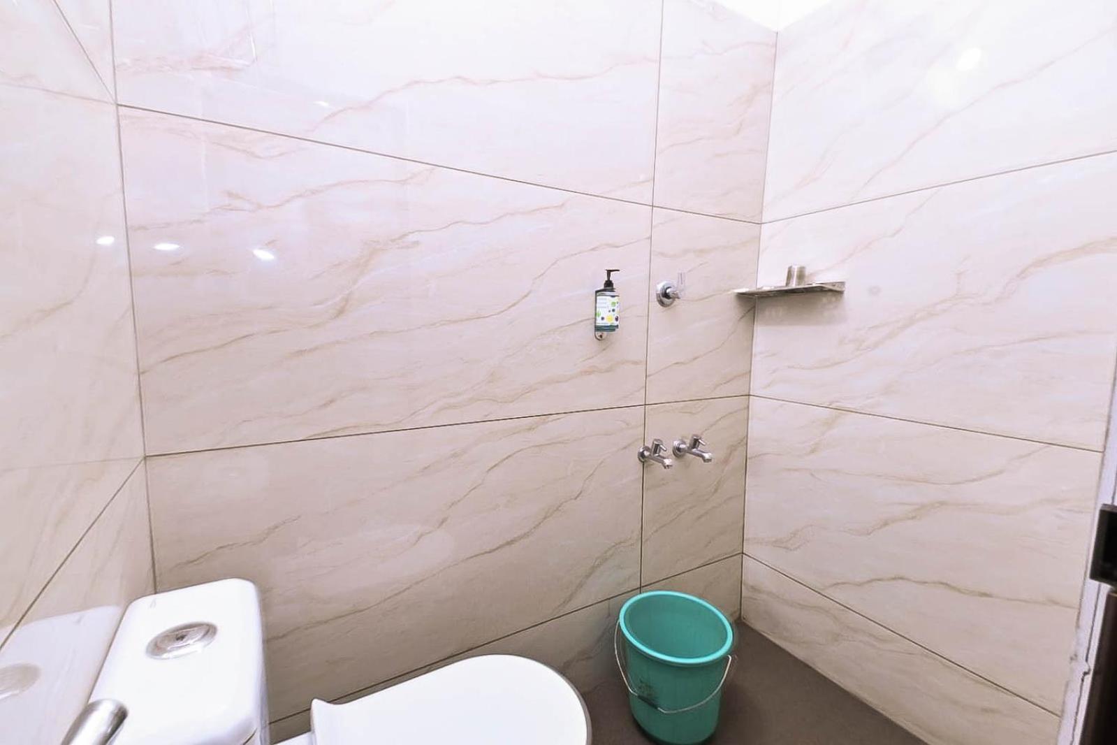 Alwaye Nirupama,Hotel Aluva 700 Mtr From Aluva Railway Station מראה חיצוני תמונה