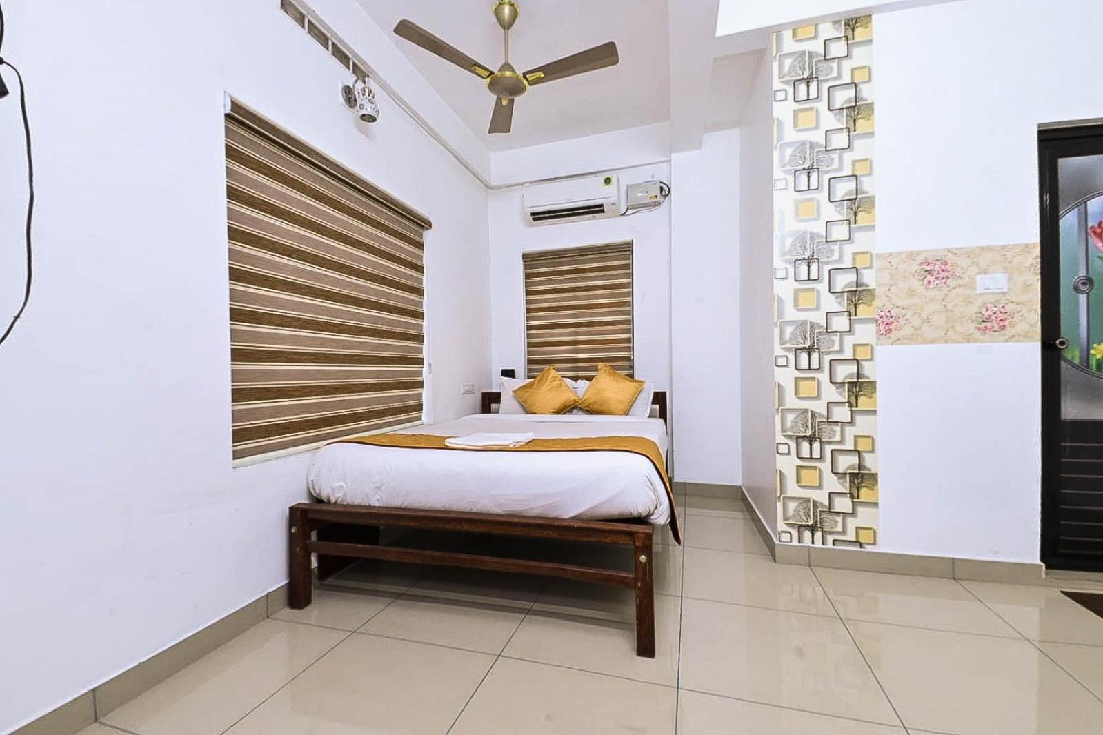 Alwaye Nirupama,Hotel Aluva 700 Mtr From Aluva Railway Station מראה חיצוני תמונה