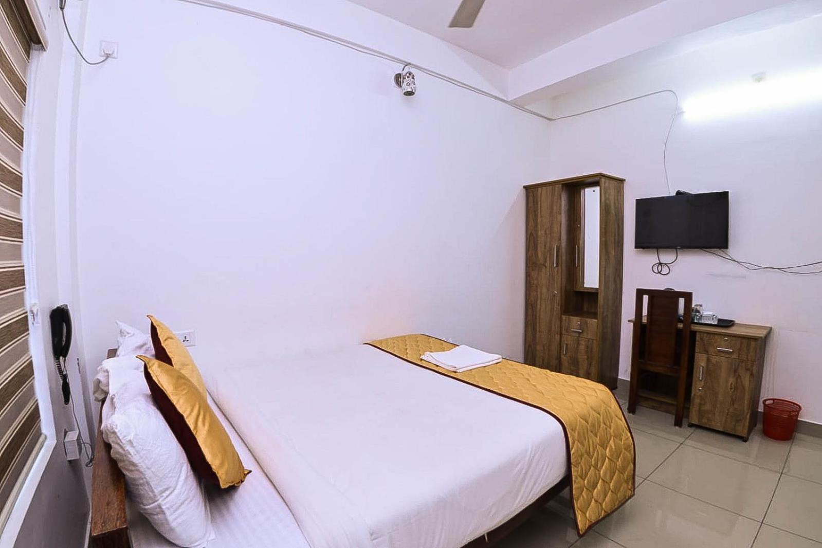 Alwaye Nirupama,Hotel Aluva 700 Mtr From Aluva Railway Station מראה חיצוני תמונה