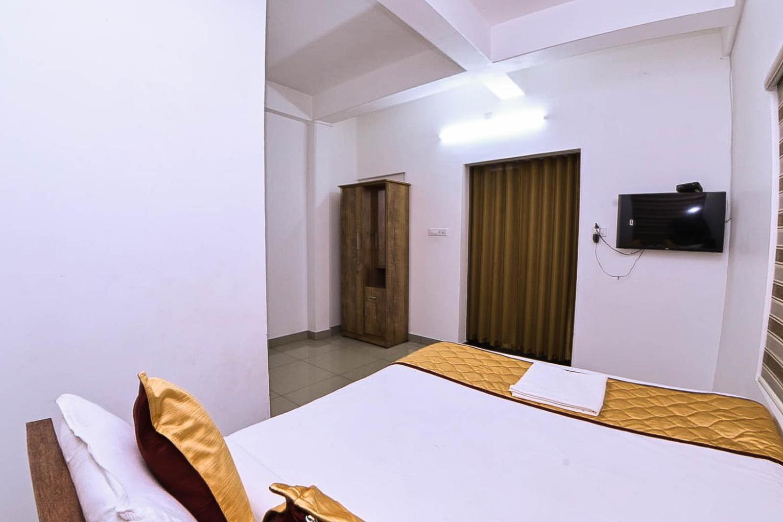 Alwaye Nirupama,Hotel Aluva 700 Mtr From Aluva Railway Station מראה חיצוני תמונה