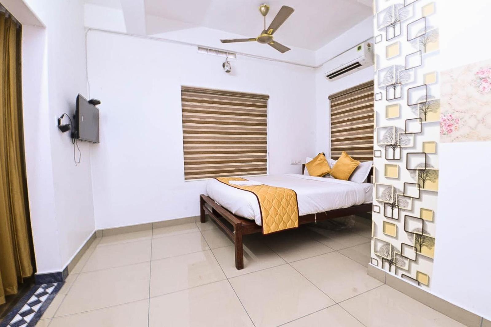 Alwaye Nirupama,Hotel Aluva 700 Mtr From Aluva Railway Station מראה חיצוני תמונה