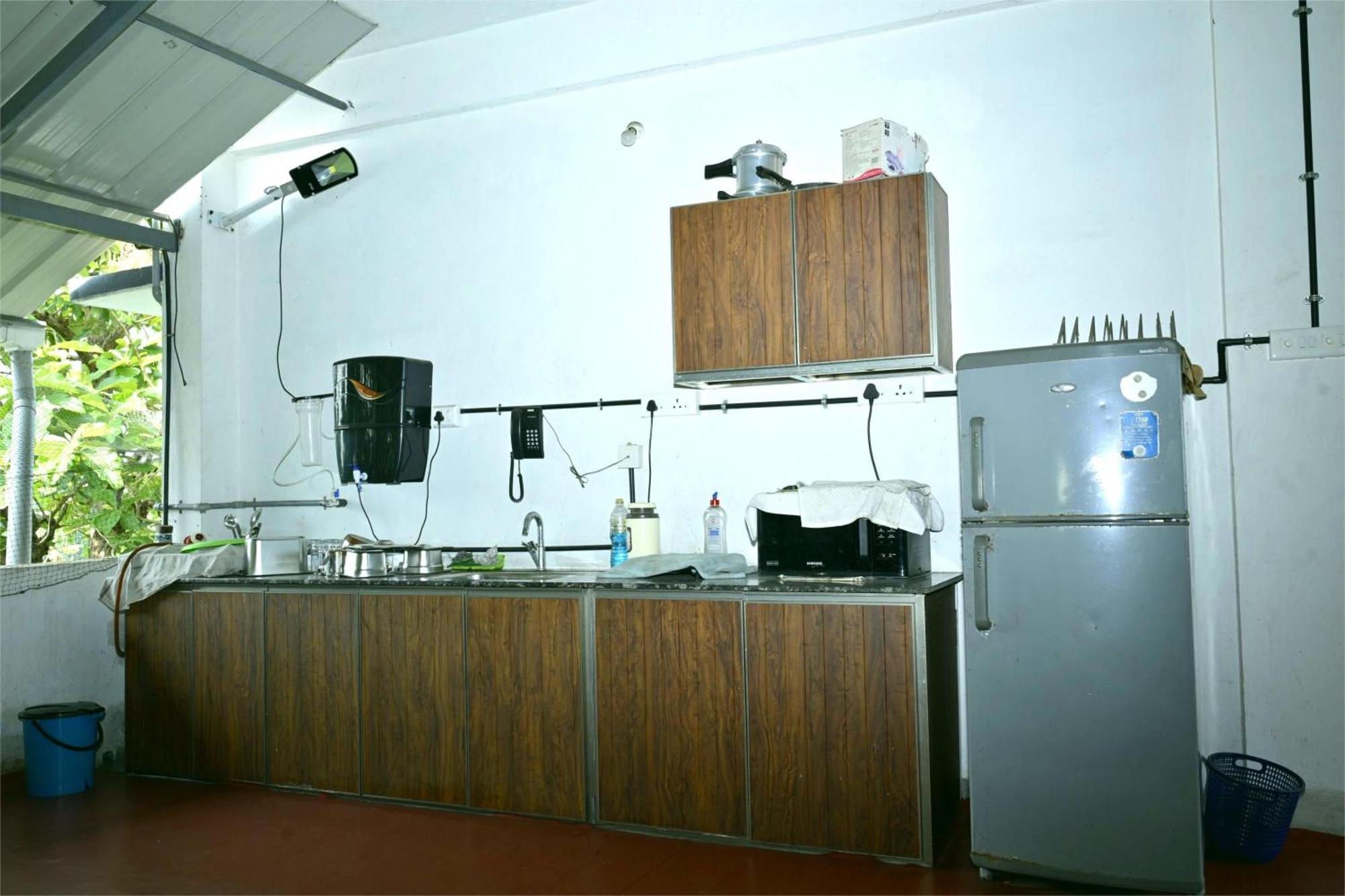 Alwaye Nirupama,Hotel Aluva 700 Mtr From Aluva Railway Station מראה חיצוני תמונה